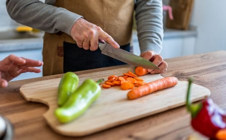 Four common kitchen habits that chefs say home cooks need to stop doing immediately