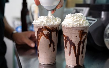 From Alaska to Texas, 5 over-the-top milkshake spots Americans can't stop talking about