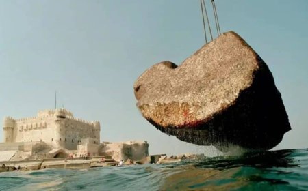 Archaeologists Discover 80-Ton Stones Beneath the Sea, Believed to Be Remains of One of the Seven Wonders of the Ancient World
