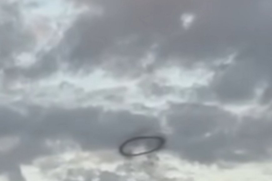 Mysterious black ring hovering above Disneyland sparks UFO fears as fans believe ‘aliens know where happiest place is’ 