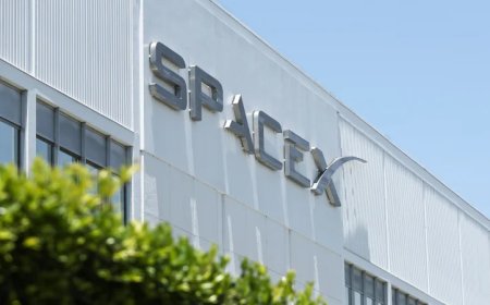 SpaceX Signs $30 Billion AI Deal With Google