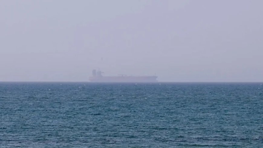 US Hits Drones and Radar Sites on Strait of Hormuz