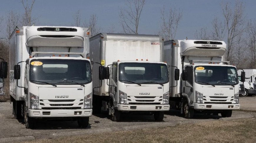 Robotic Vehicles Deliver Junk Food To Humans