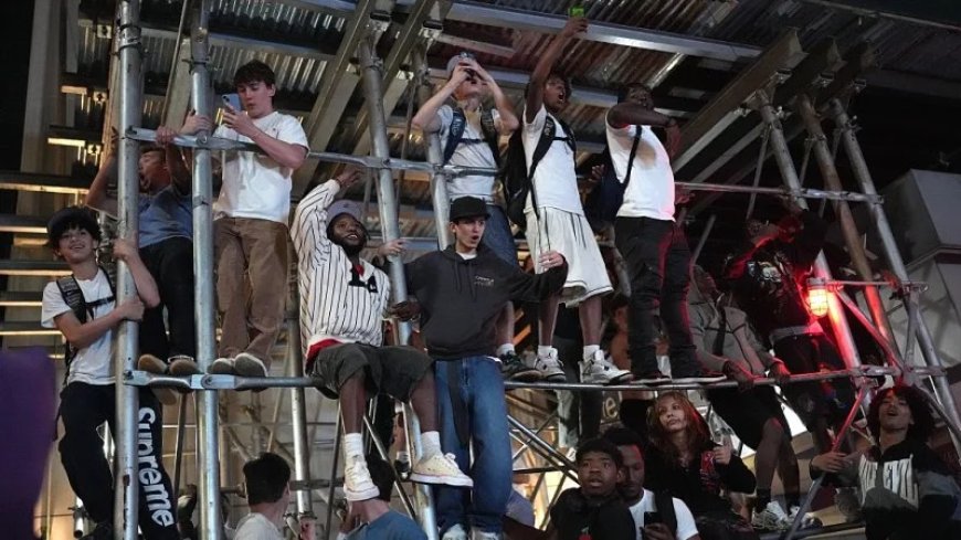 21 Arrested: New York Knicks Fans Violently Attack, Rip San Antonio Spurs Jerseys Off Fans After NBA Finals Game 3 Loss