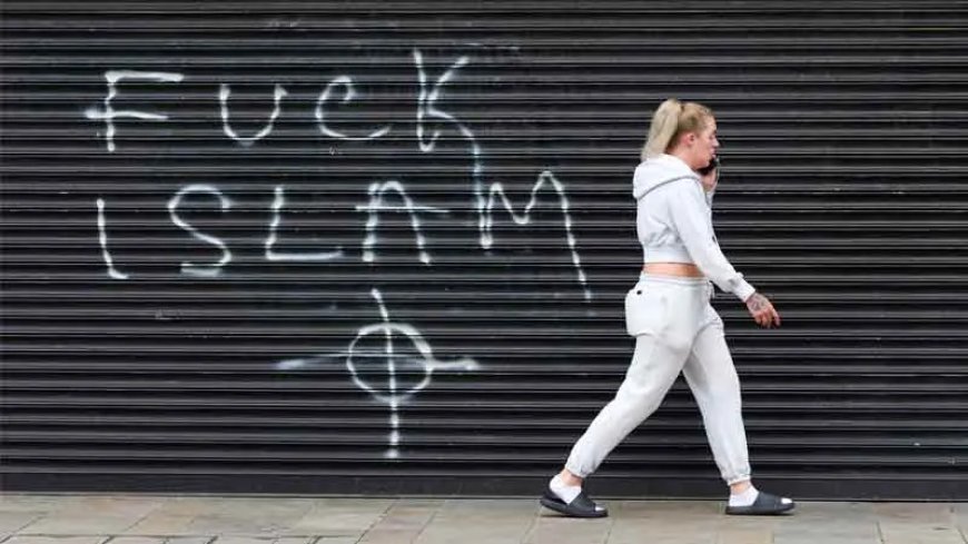 MUST-WATCH Wednesday LIVE: Ireland Leads UK-Wide Revolt Against Globalist-Sponsored 3rd World Islamic Invasion After Attempted Beheading Video Goes Viral! Tune In Now For Latest Shocking Developments/Videos! Plus, Trump Relaunches War With Iran, Striking Water Supplies 