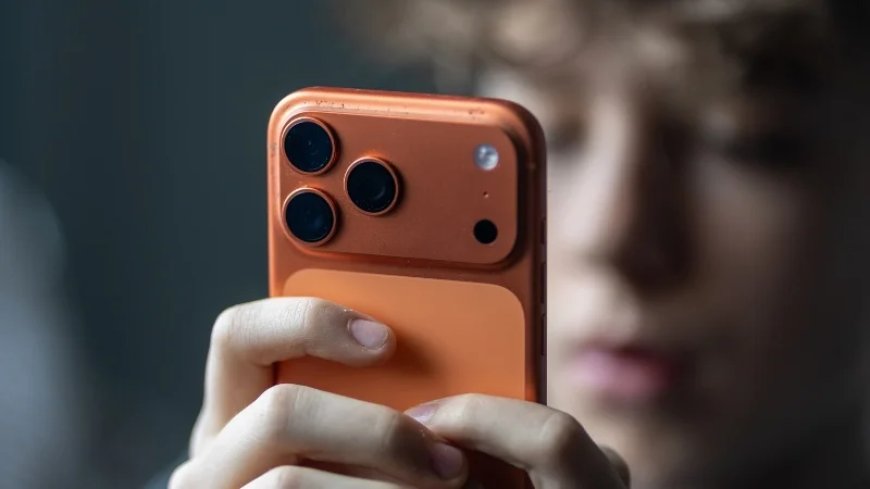 Are Smartphones Killing the Birth Rate?