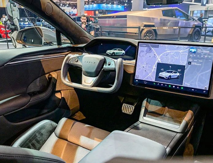 NFL Coach Reveals His Tesla Was On Autopilot During Recent Wreck Where He Broke Three Ribs, A Hand & Suffered Concussion, Keeping Him Away From Team For Weeks