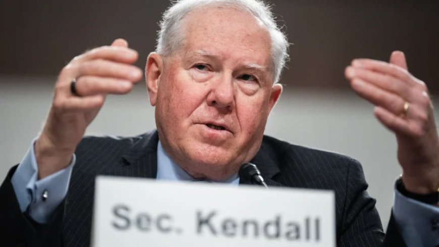 Pentagon Accuses Ex-Air Force Chief of Leaking State Secrets